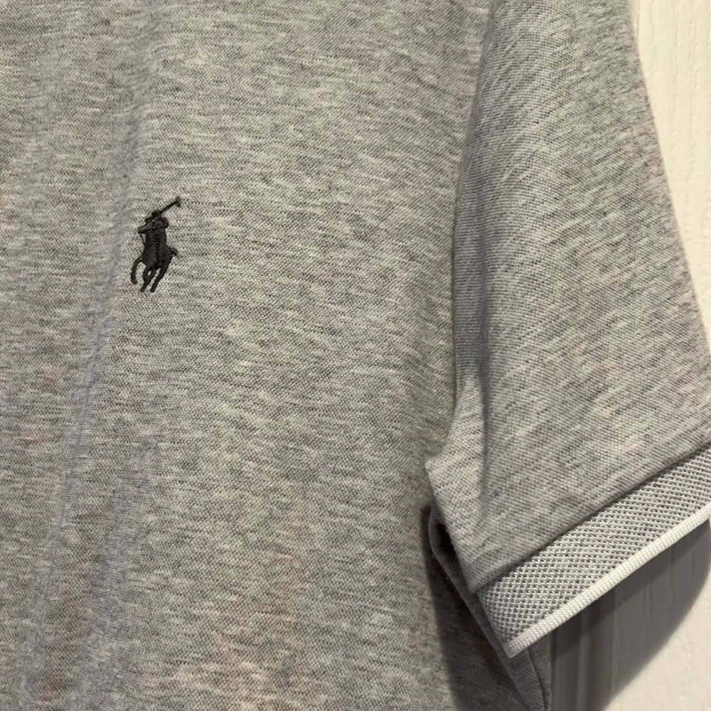 Polo by Ralph Lauren Light Grey Size Medium short sleeved shirt